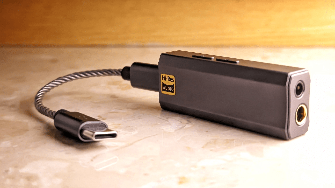 Fosi Audio DS2 USB-C auf 3,5-mm-Klinken-DAC – Tragbarer Kopfhörerverstärker mit zwei Ausgängen für iPhone, iPad Pro, Android-Telefone