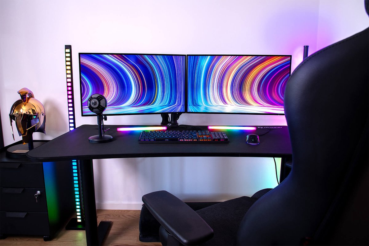 Arozzi Arena Medium - Gaming Desk - Mid-Size - Pure Black