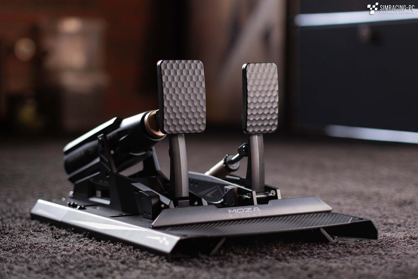 MOZA mBooster Active Pedal Set - Pedaalset met force feedback en geavanceerde instellingen